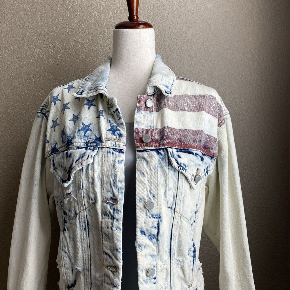 BLANKNYC Women’s Denim Trucker Jacket Size S American Flag Pre-Owned Excellent - Picture 6 of 16